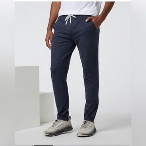 Vuori ponto navy joggers men’s size medium